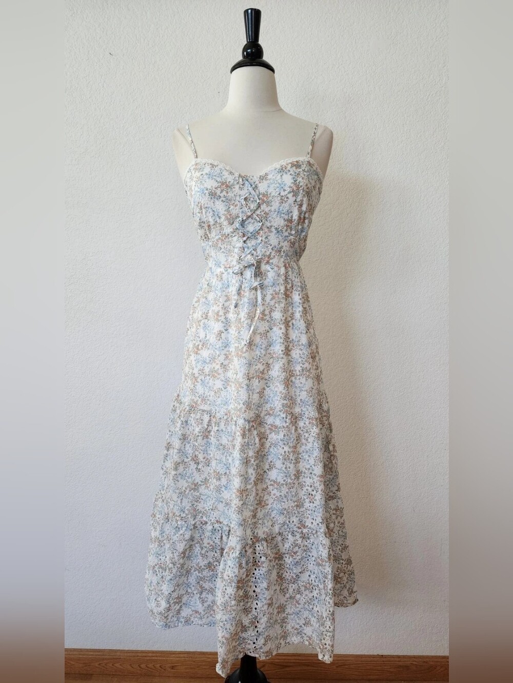 Floral Lace-Up Spaghetti Strap Maxi Dress in Cream and Light Blue